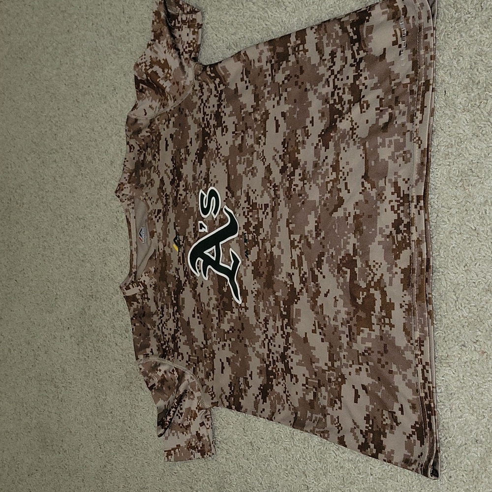 Majestic MLB Oakland A's Kids Dry Fit Shirt L (14/16)